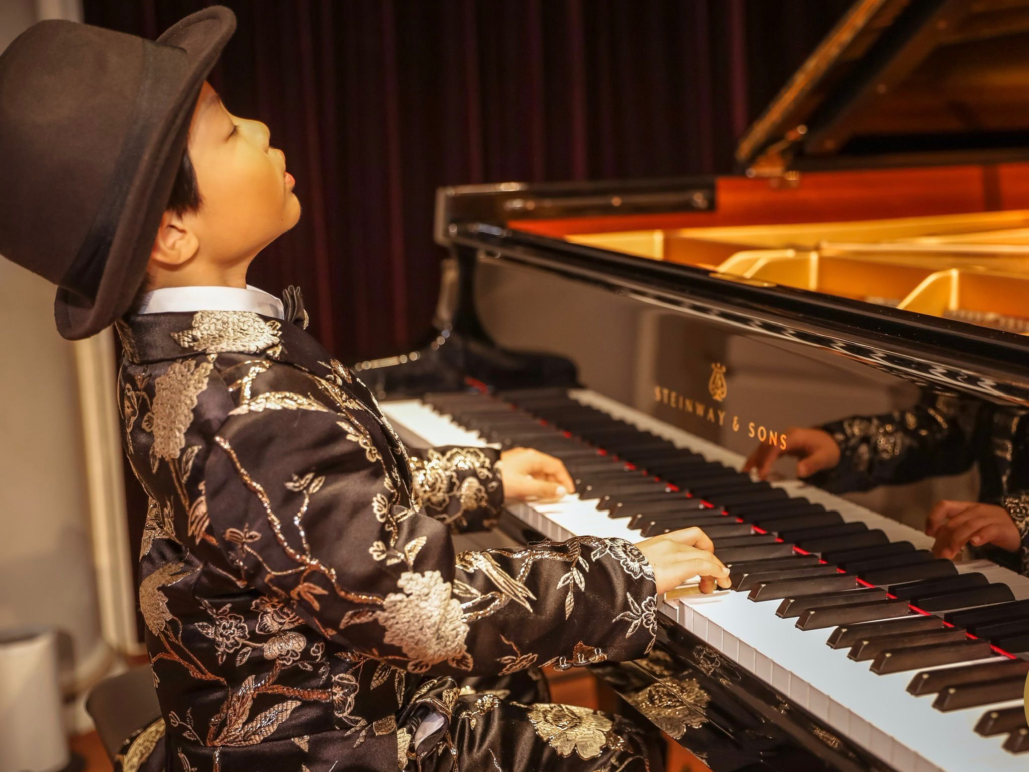 Whatsapp piano outlet